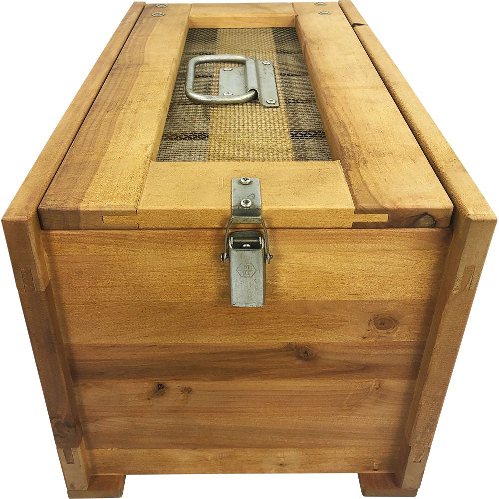 Transport box for 6 single-frame hives - Safe and efficient transport for queen rearing
