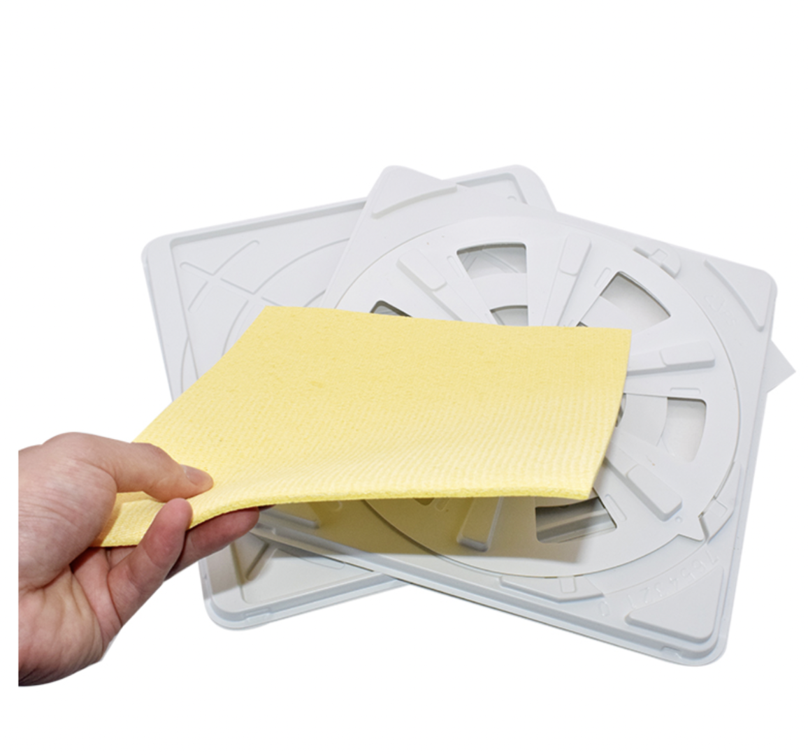 Formic acid evaporating dispenser, large, adjustable for Zander, Dadant, Liebieg, and German standard hives