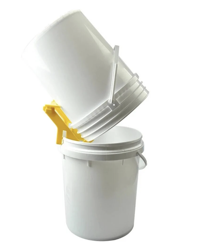 Emmerhouder kunststof voor honingemmer honingvulling