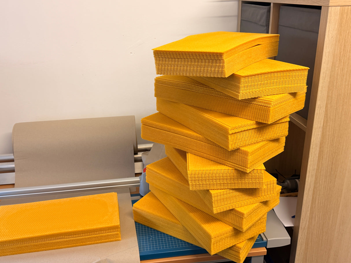 Parois centrales moulées à partir de cire d'abeille pure analysée, sans maladies et sans pesticides