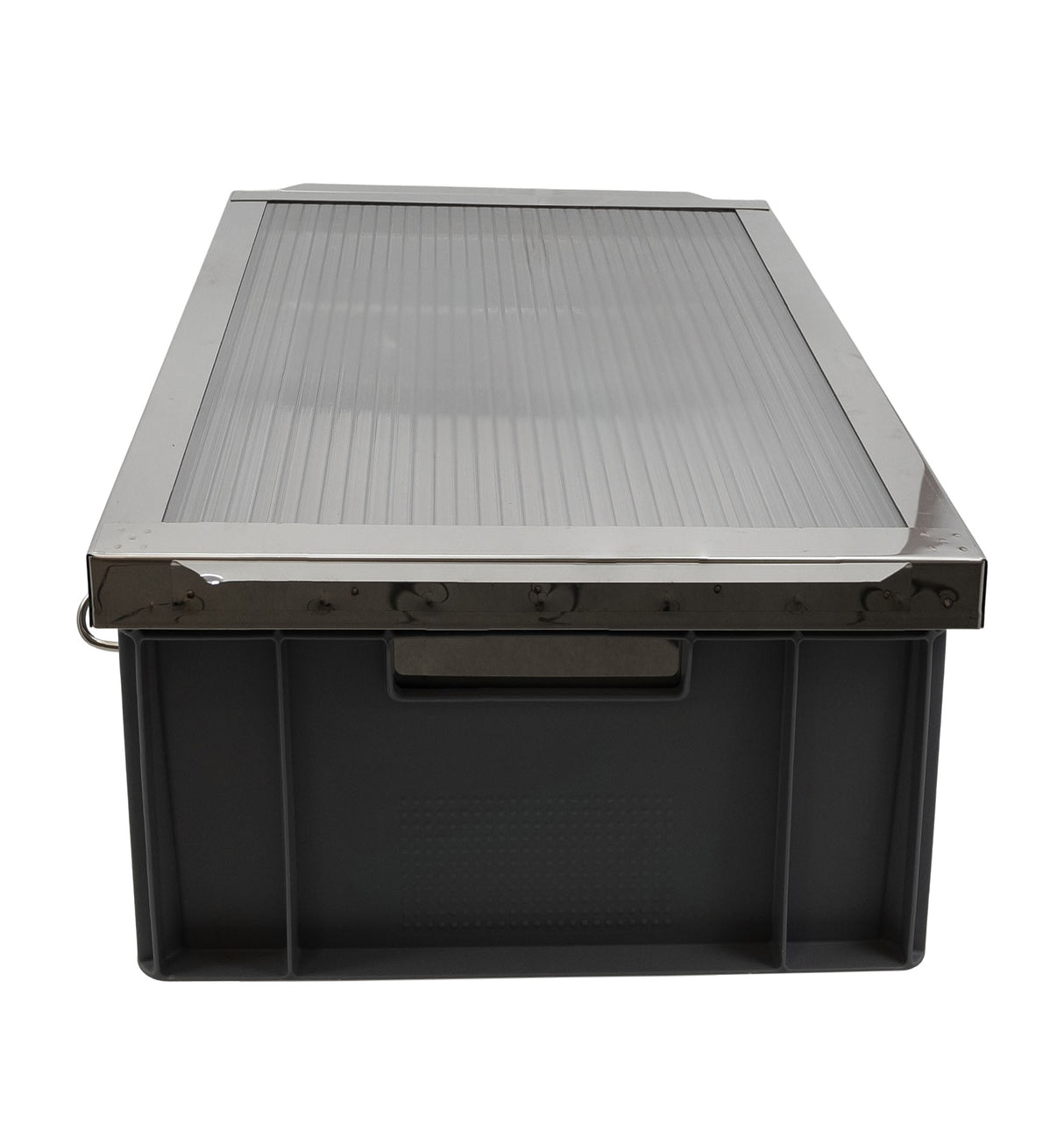 Compact sun wax melter for 1-2 honeycombs with plastic housing