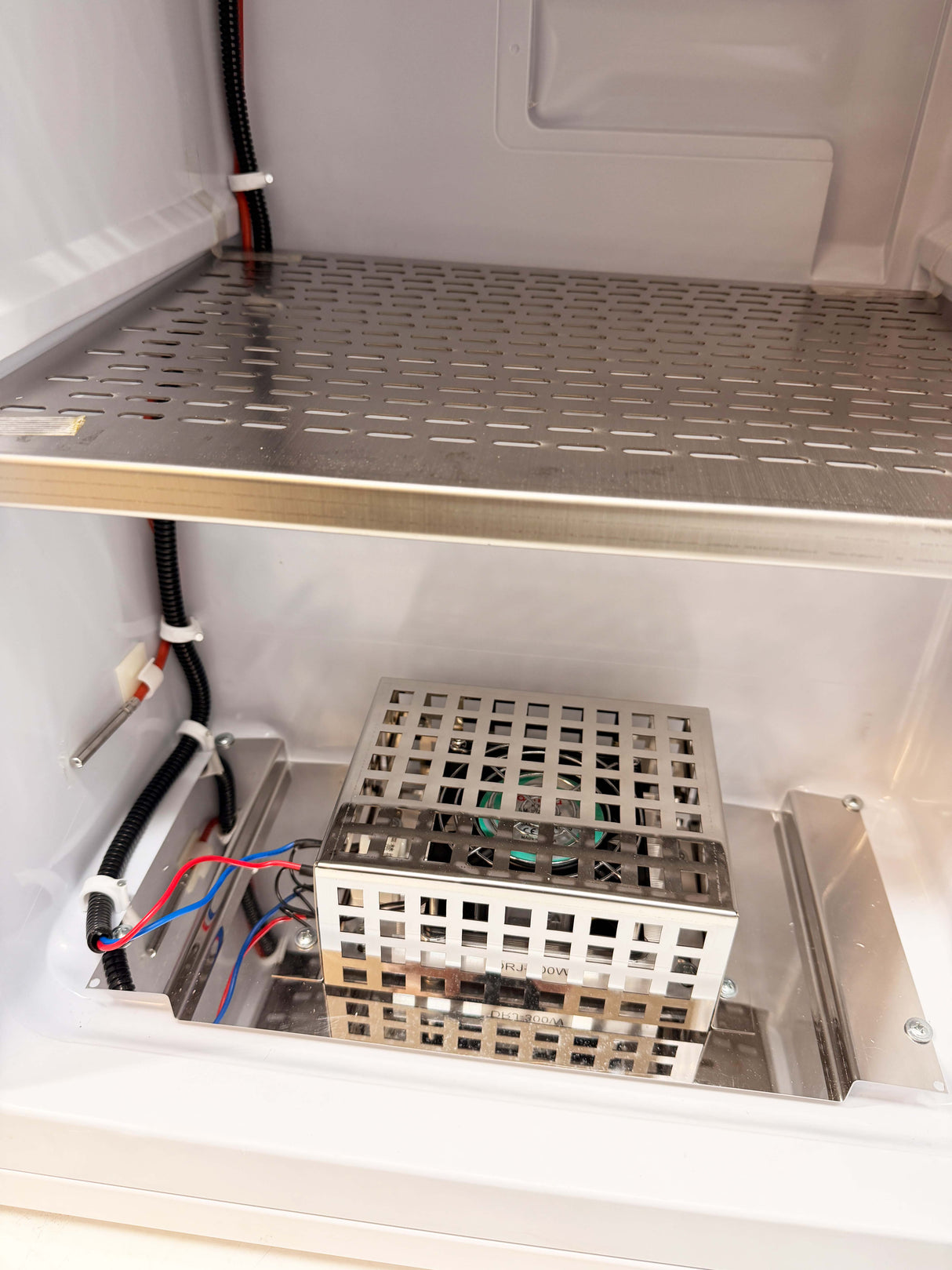 Bienenwagner honingwarmhoudkast groot met digitale warmteregeling