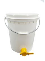 Vullen van hobbock met knijpkraan voor honing Honingvuller vulemmer 40 kg