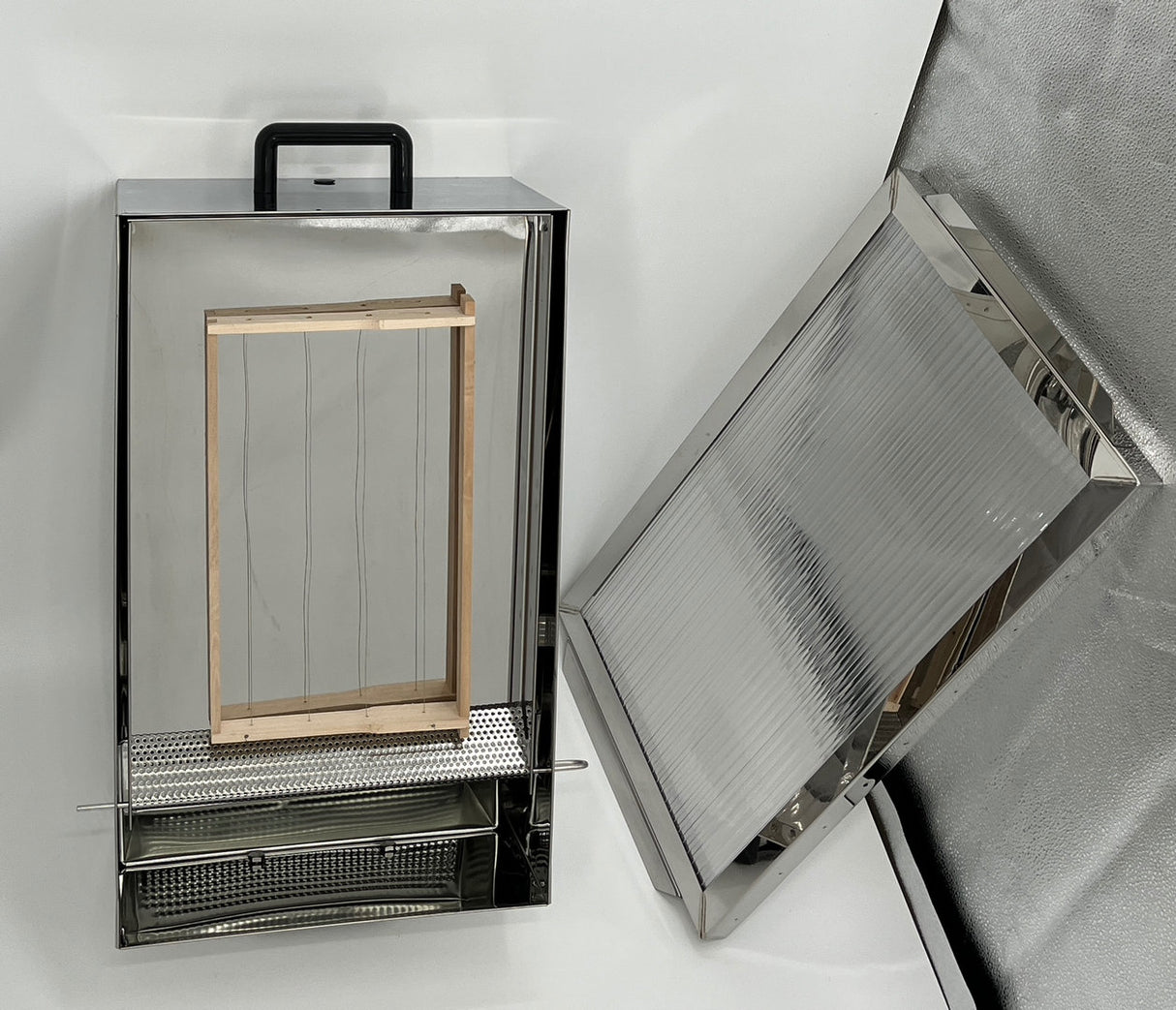 Sonnenenwachsschmelzer Edelstahl für bis zu 2 Rähmchen