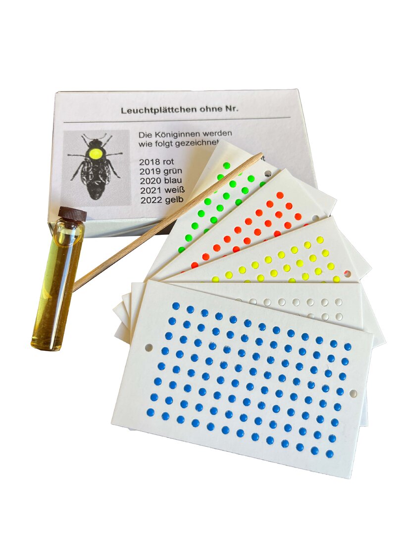 Luminous Opalith marker for marking the Queen, Classic 104 markers for Queens without numbers