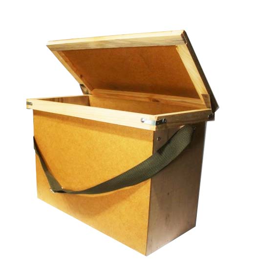 Frame carrier / transport box for 6 Dadant US frames, swarm catching box also for Langstroth hives