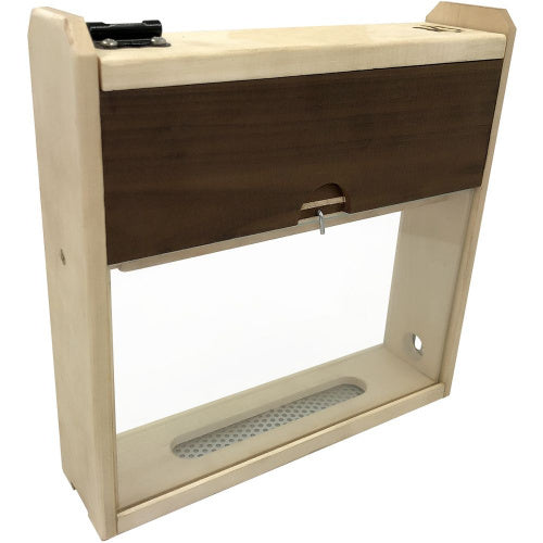 EWK single-frame boxes for mating Carnica queen bees at mating stations and islands